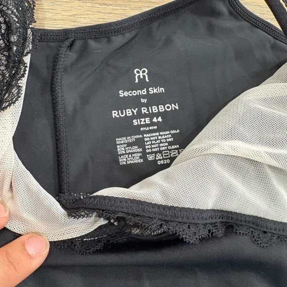 Level 2 Bundle Ruby Ribbon 1749 Black Lace Cami Crossover Second Skin L 44 NEW - Picture 4 of 4